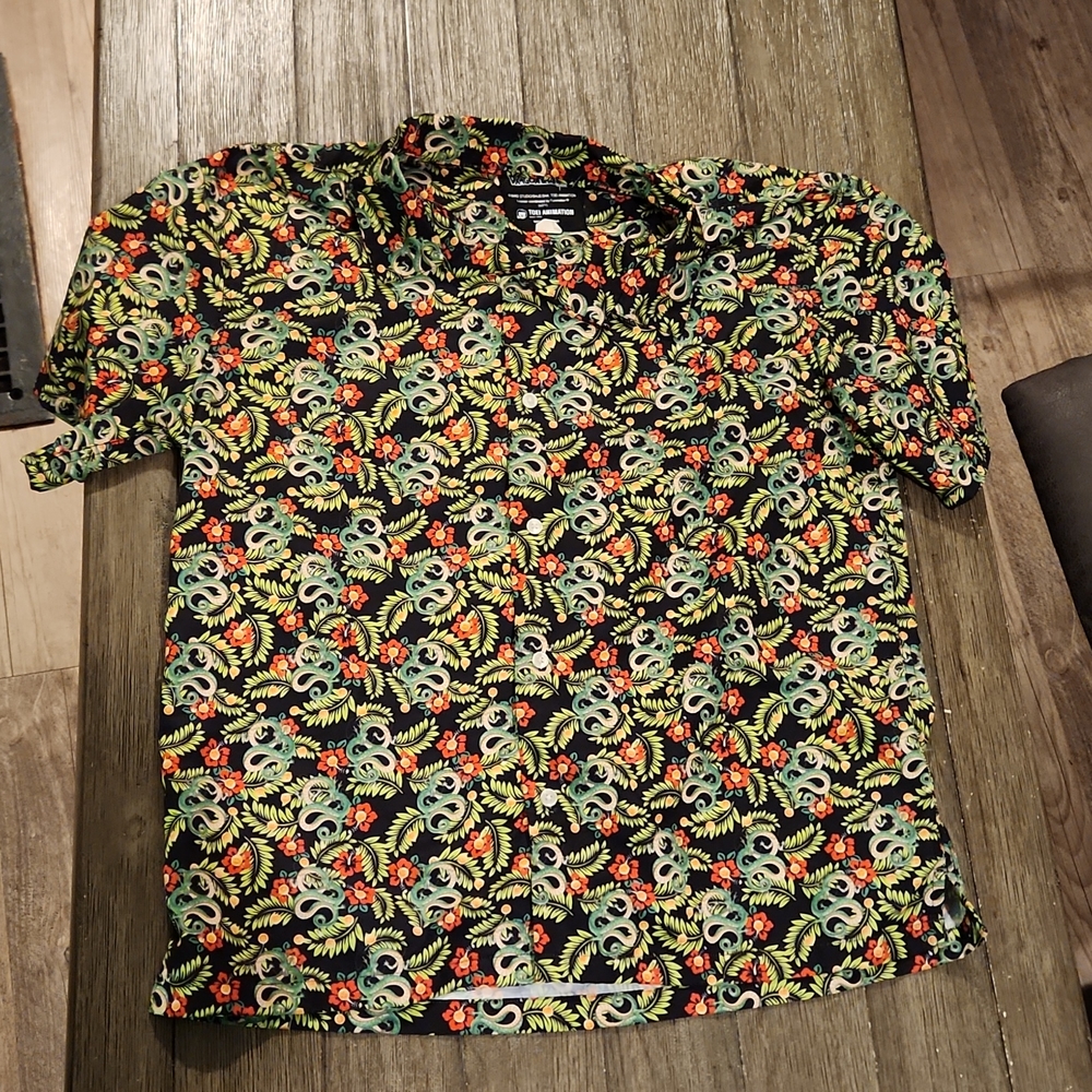 Casual Button-Down Shirt - Black Floral Print